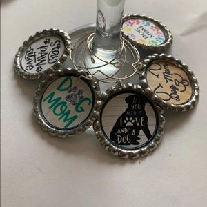 Dog mom wine Charm Set
